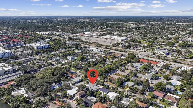 920 S Lake Drive, Lantana, FL 33462