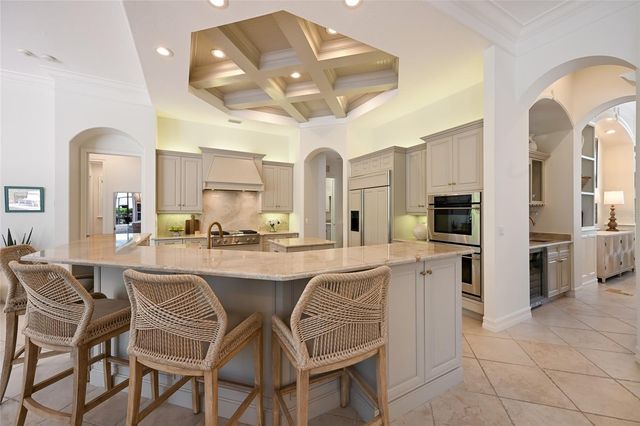 6903 BELMONT COURT, Lakewood Ranch, FL 34202