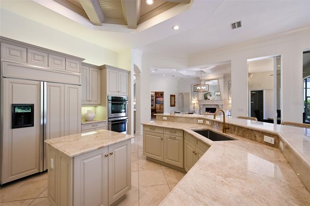 6903 BELMONT COURT, Lakewood Ranch, FL 34202