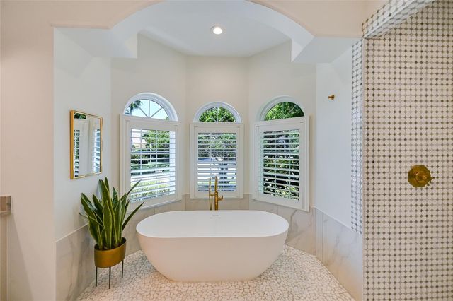 6903 BELMONT COURT, Lakewood Ranch, FL 34202