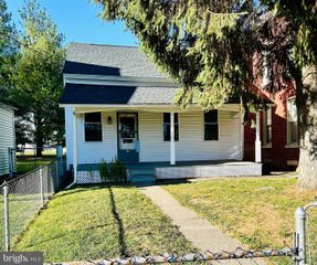 142 W STIEGEL ST, Manheim, PA 17545