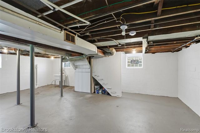 16909 Ardmore Street, Detroit, MI 48235