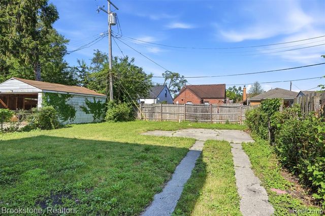 16909 Ardmore Street, Detroit, MI 48235