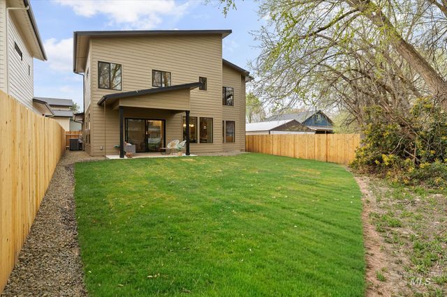 5616 W Grover St, Boise, ID 83705