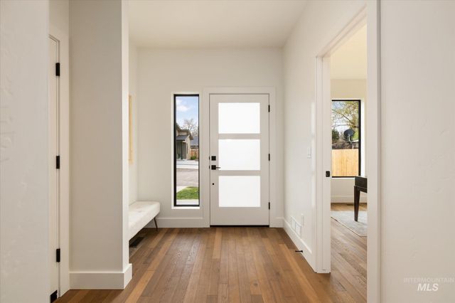 5616 W Grover St, Boise, ID 83705