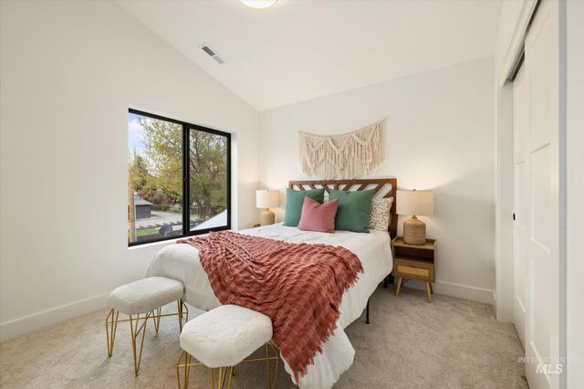 5616 W Grover St, Boise, ID 83705