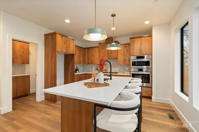 5616 W Grover St, Boise, ID 83705