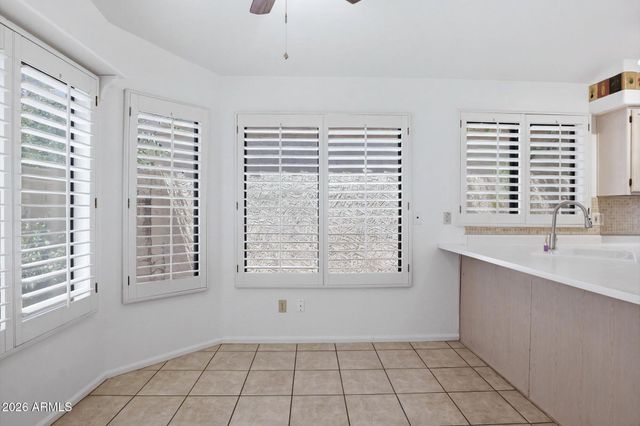 246 E VAUGHN Avenue, Gilbert, AZ 85234