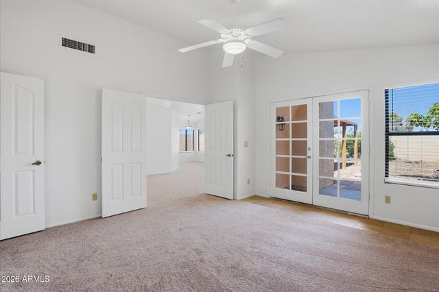 246 E VAUGHN Avenue, Gilbert, AZ 85234