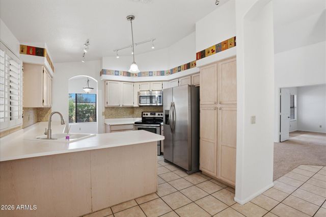 246 E VAUGHN Avenue, Gilbert, AZ 85234