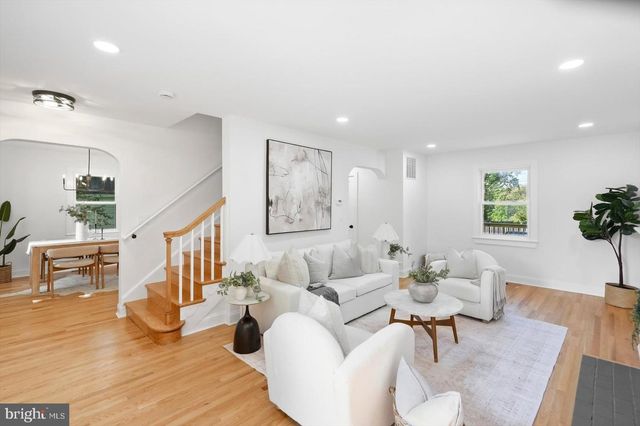 9424 COLESVILLE RD, Silver Spring, MD 20901