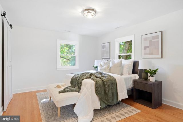 9424 COLESVILLE RD, Silver Spring, MD 20901