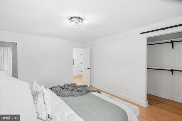 9424 COLESVILLE RD, Silver Spring, MD 20901