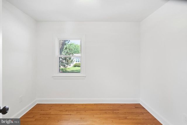 9424 COLESVILLE RD, Silver Spring, MD 20901