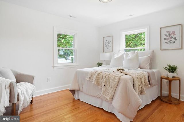 9424 COLESVILLE RD, Silver Spring, MD 20901