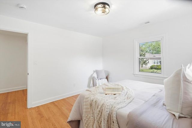 9424 COLESVILLE RD, Silver Spring, MD 20901