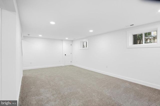 9424 COLESVILLE RD, Silver Spring, MD 20901