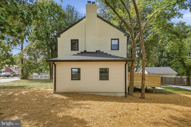 9424 COLESVILLE RD, Silver Spring, MD 20901