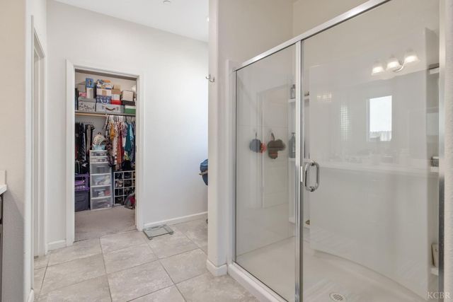 1090 Jade Way, Lemoore, CA 93245