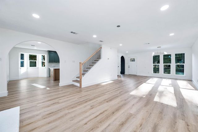 3919 Ridgeview Drive, Missouri City, TX 77459