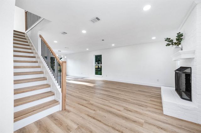 3919 Ridgeview Drive, Missouri City, TX 77459