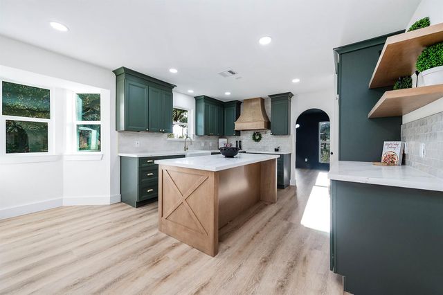 3919 Ridgeview Drive, Missouri City, TX 77459