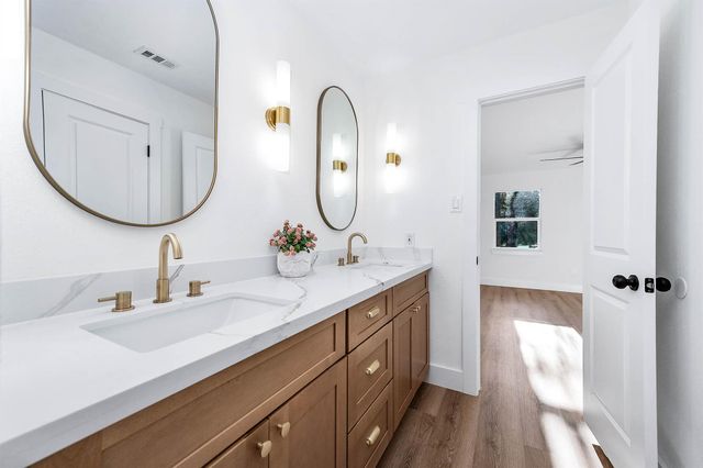 3919 Ridgeview Drive, Missouri City, TX 77459