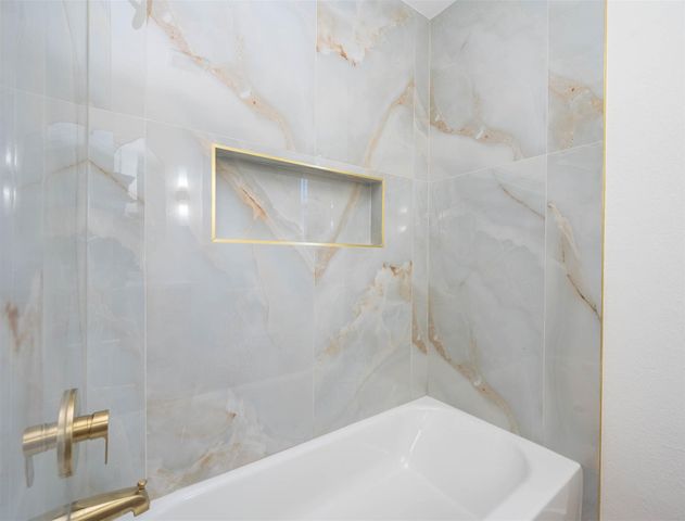 3919 Ridgeview Drive, Missouri City, TX 77459