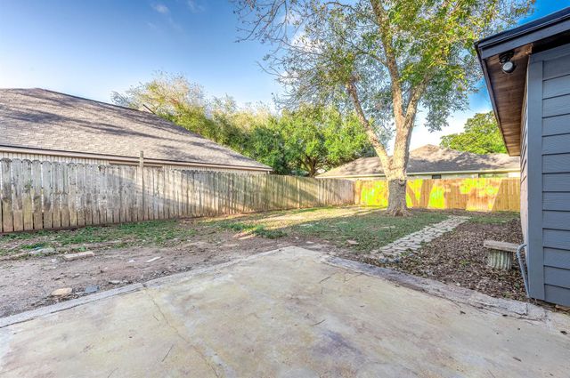 3919 Ridgeview Drive, Missouri City, TX 77459