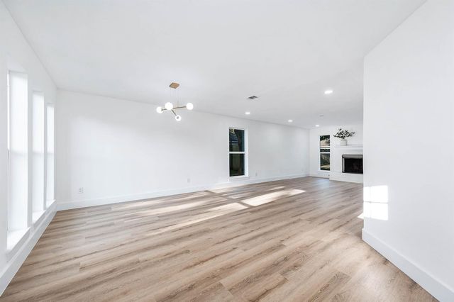 3919 Ridgeview Drive, Missouri City, TX 77459