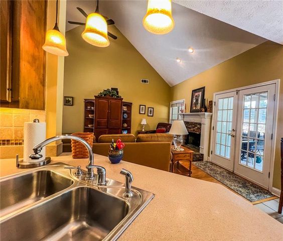 4008 Biltmore Cove Way NE, Buford, GA 30519