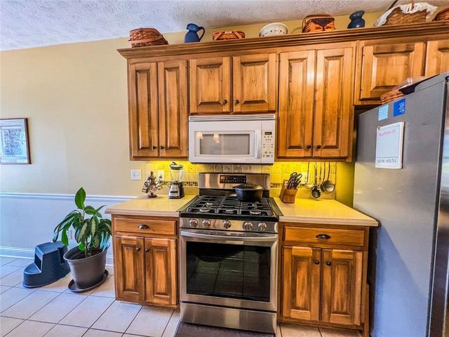 4008 Biltmore Cove Way NE, Buford, GA 30519