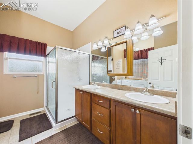 553 S Saunders Drive, Pueblo West, CO 81007