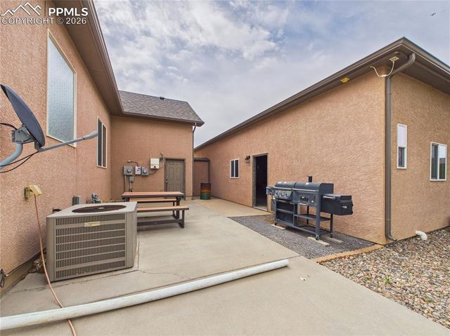 553 S Saunders Drive, Pueblo West, CO 81007