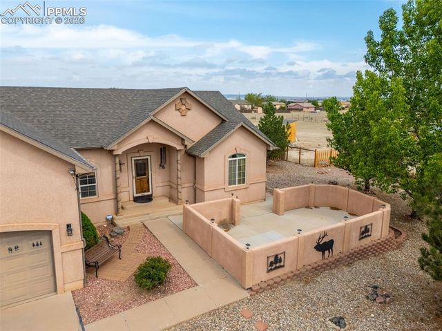 553 S Saunders Drive, Pueblo West, CO 81007