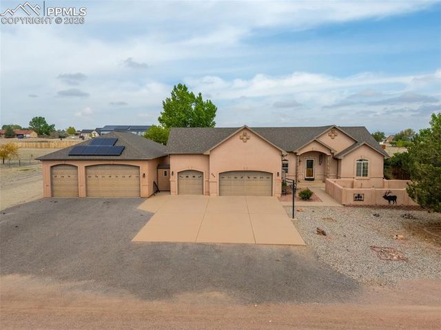 553 S Saunders Drive, Pueblo West, CO 81007