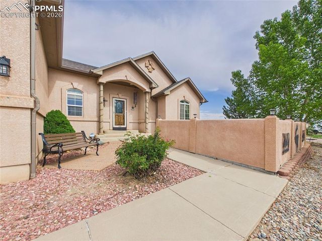 553 S Saunders Drive, Pueblo West, CO 81007