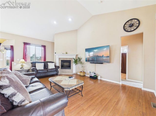 553 S Saunders Drive, Pueblo West, CO 81007