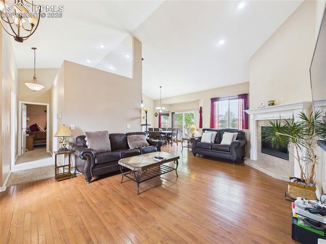 553 S Saunders Drive, Pueblo West, CO 81007