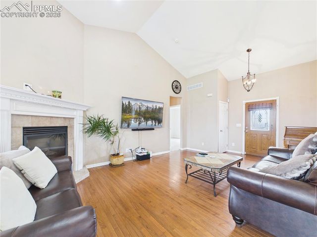 553 S Saunders Drive, Pueblo West, CO 81007