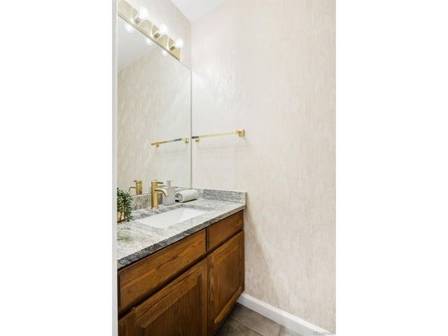 54 Wright Ct, Lakewood, CO 80228