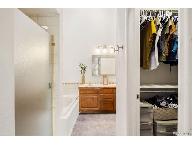 54 Wright Ct, Lakewood, CO 80228