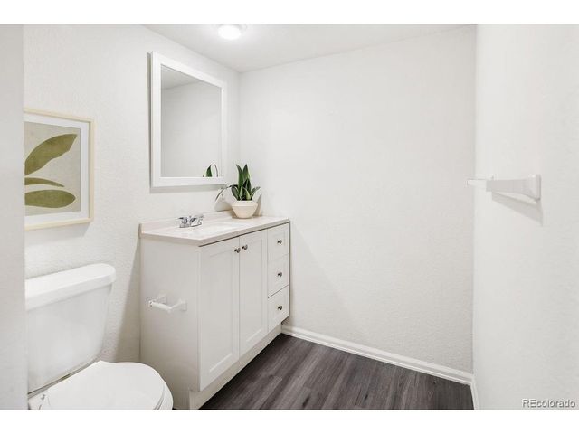 54 Wright Ct, Lakewood, CO 80228