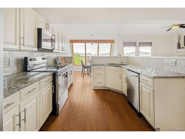 54 Wright Ct, Lakewood, CO 80228