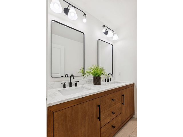 1484 W Lake Ave, Littleton, CO 80120