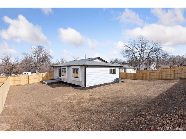 1484 W Lake Ave, Littleton, CO 80120