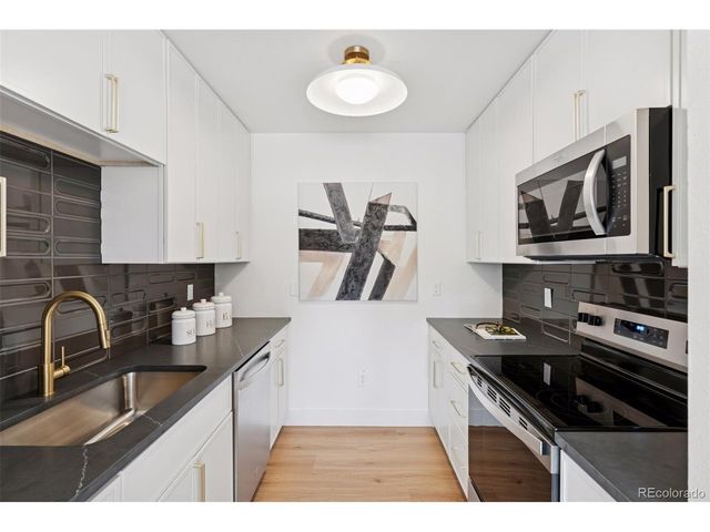 1484 W Lake Ave, Littleton, CO 80120