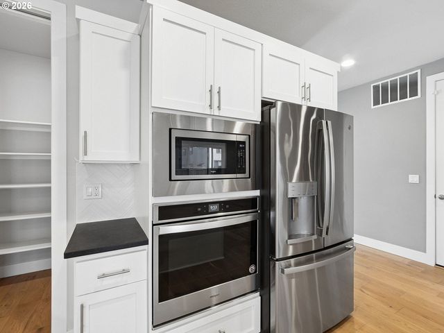 4093 Se REED Dr, Hillsboro, OR 97123