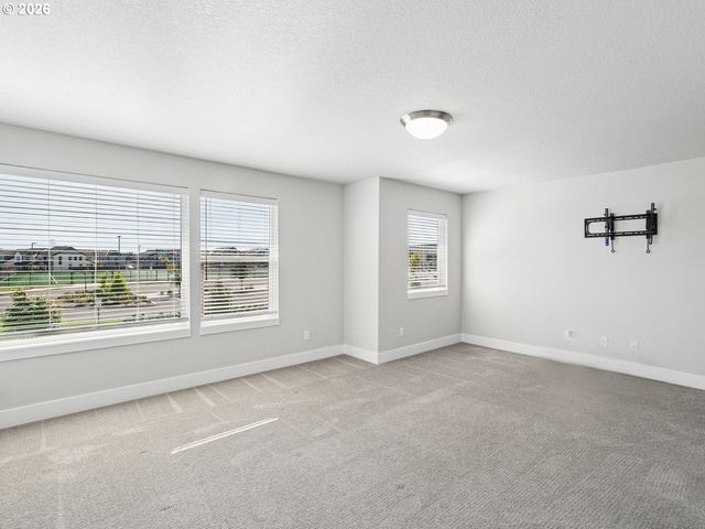 4093 Se REED Dr, Hillsboro, OR 97123