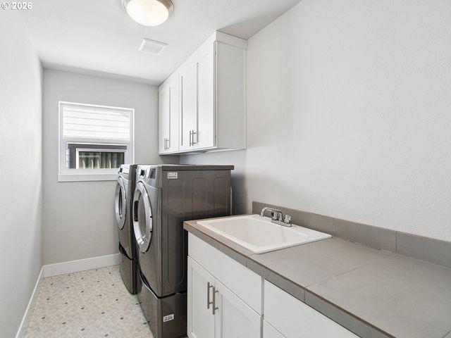4093 Se REED Dr, Hillsboro, OR 97123